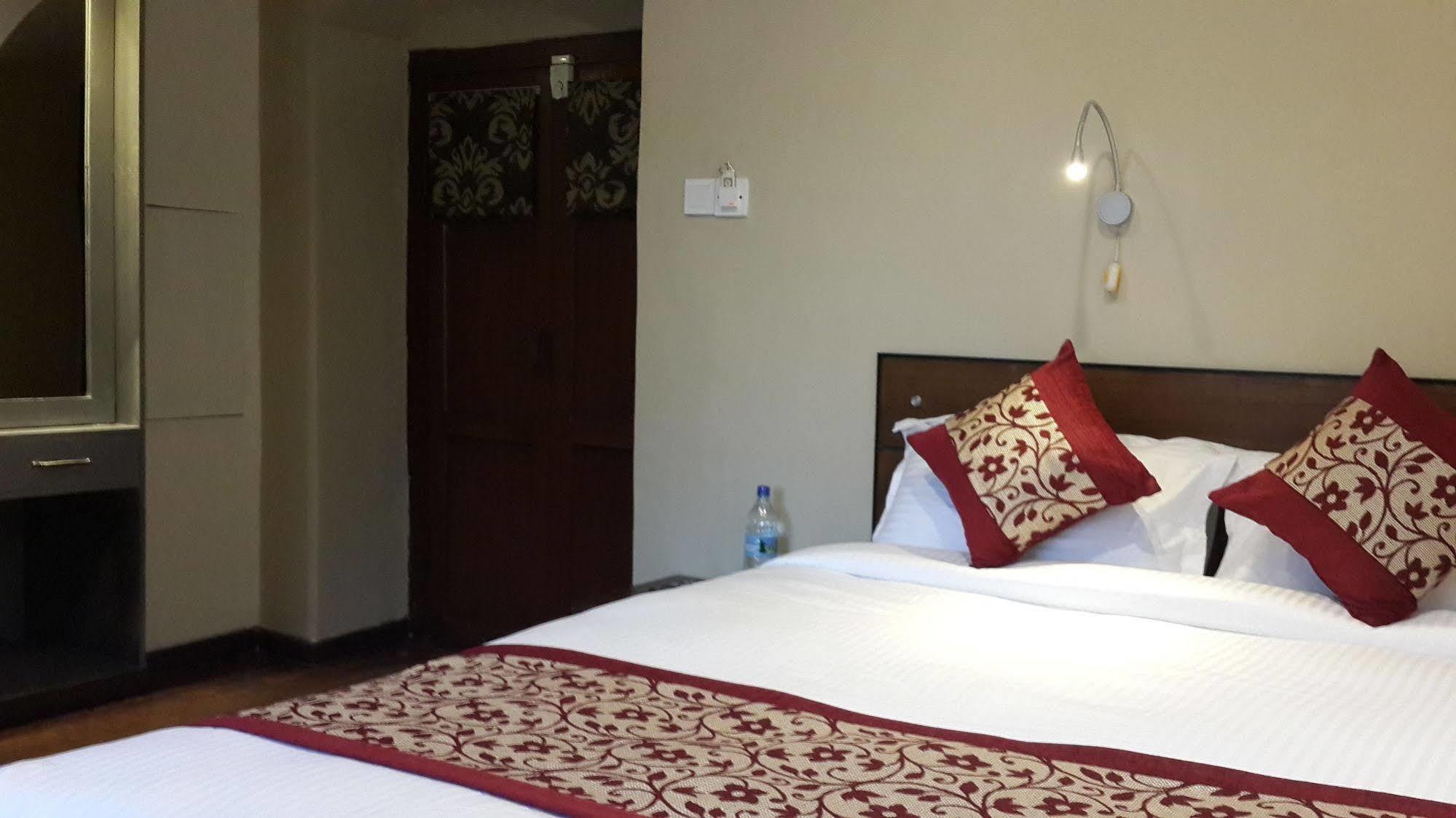 Hotel Heranya كاتماندو المظهر الخارجي الصورة