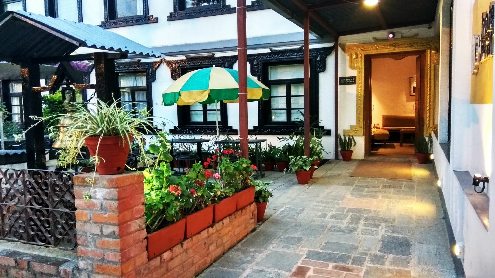 Hotel Heranya كاتماندو المظهر الخارجي الصورة